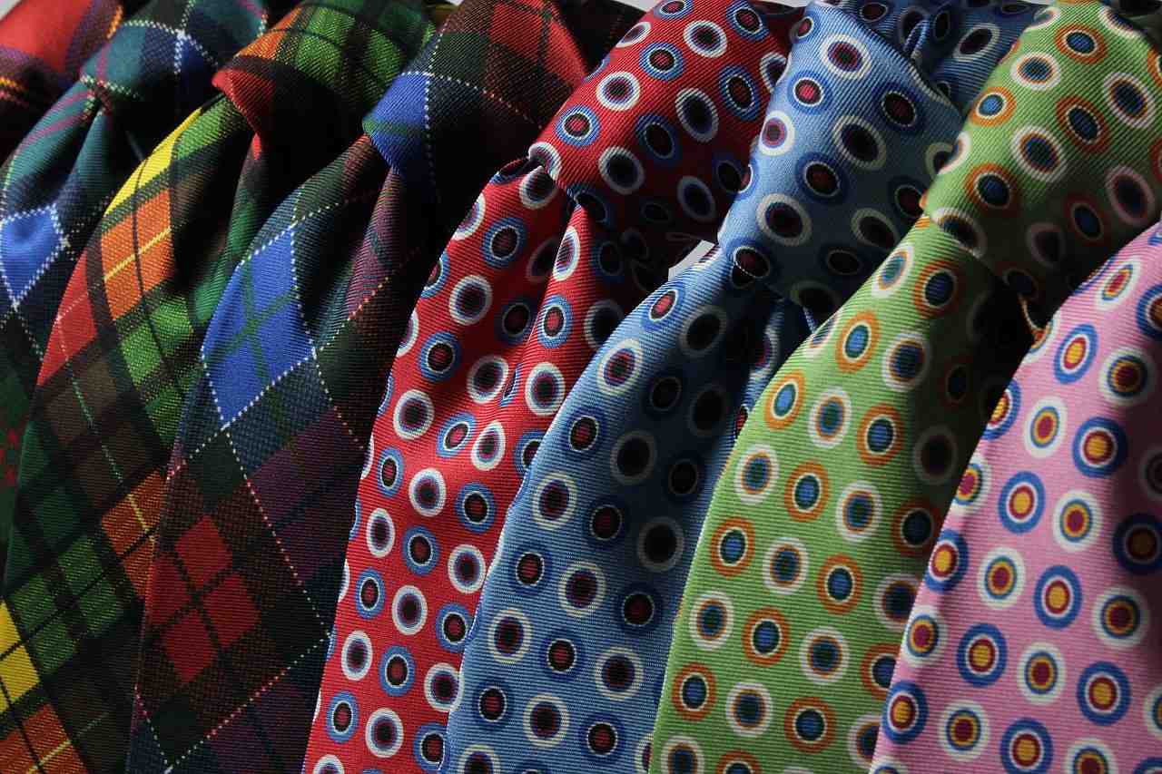 cravates, cache-cols, liens